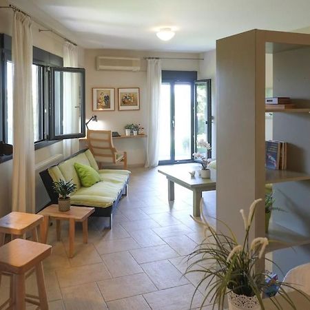 Apartment With Garden In Thessaloniki. Eksteriør billede
